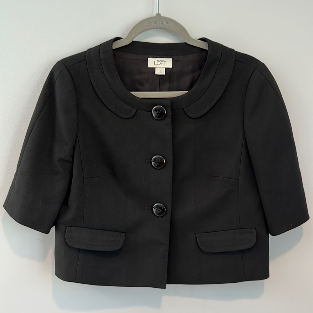 LOFT cropped jacket with 3/4 length sleeve.  Size 6.